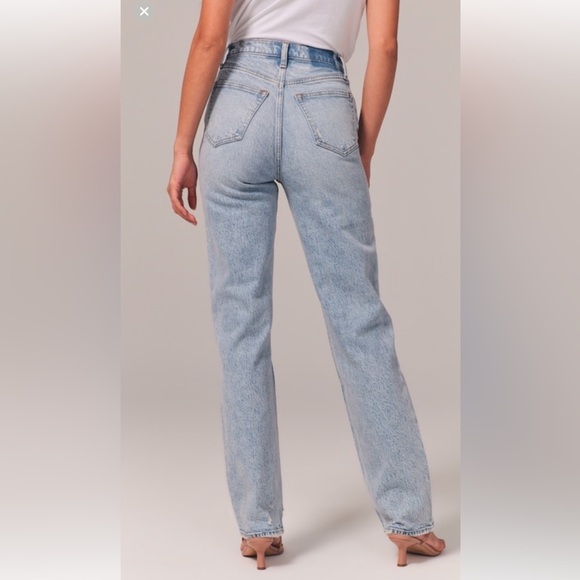 NWT Abercrombie and Fitch 90’s Slim Straight Jeans - Picture 2 of 6